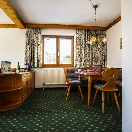 마일러호프 게스트하우스 3*